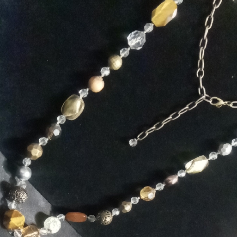 Premier Designs Multicolor & Multi Media Beaded Necklace Foil Glass, Metal.